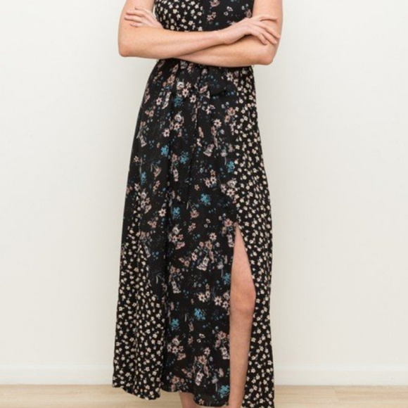 MYSTREE Mixed Floral Print Maxi Dress - Picture 2 of 4